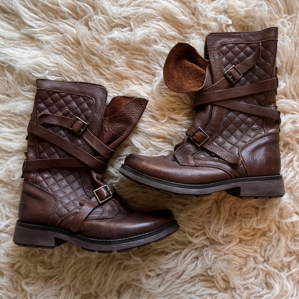 Womens Steve Madden boots size 8 1/2.